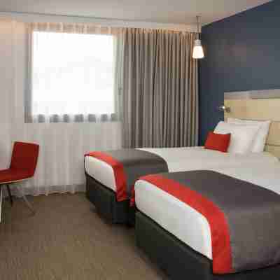 Holiday Inn Express Toulouse Airport Rooms