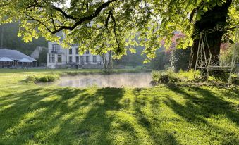 Why Not Renting a Whole Castle for Your holiday ?