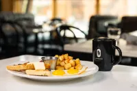 Gravity Haus Truckee - breakfast