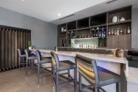 Holiday Inn GREENVILLE - WOODRUFF ROAD by IHG - Baarit