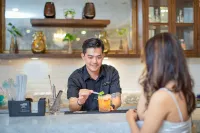 The 1O1 Bogor Suryakancana - bar