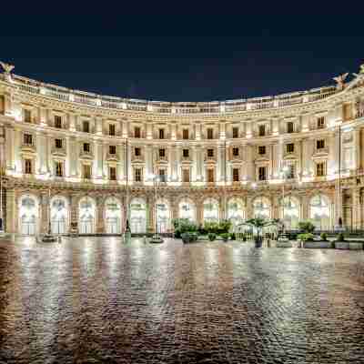 Anantara Palazzo Naiadi Hotel Exterior