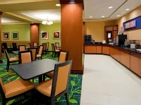 印第安納波利斯市中心萬楓飯店及套房 紀念碑廣場附近的飯店