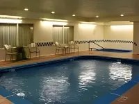 SureStay Plus by Best Western Fenton - Pools