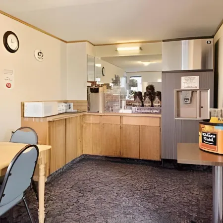 Super 8 by Wyndham Miles City