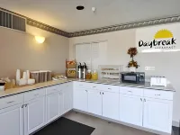 Days Inn by Wyndham Dallas Plano - breakfast