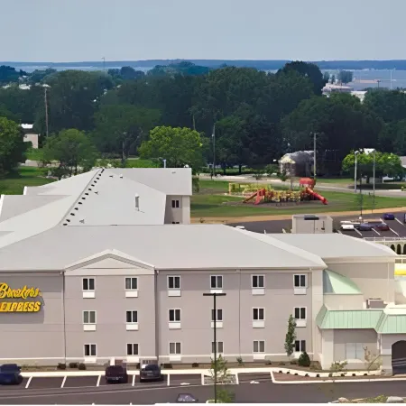 Cedar Point's Express Hotel