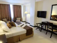Hotel Supreme Convention Plaza Hotel in zona Strawberry Farm