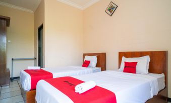 RedDoorz Plus Syariah at Lotus Hotel Bojonegoro