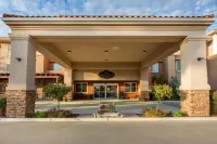 The Oaks Hotel & Suites Hotels near ONX Wines Tasting Room & Winery