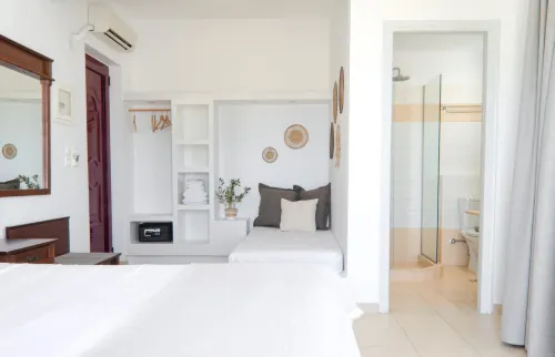 Laza Beach Hotels in Agistri Town