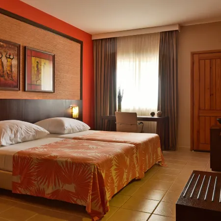 Pestana Tropico Ocean & City Hotel