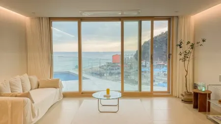 Yeongdeok Hajeo Stay Pension Отели рядом с достопримечательностью «Yeongdeok Wind Power Complex»