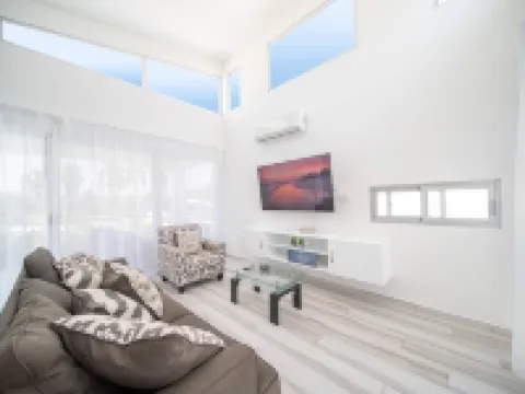 ¡Increíble villa de 2 habitaciones cerca de playas para practicar surf!