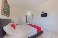 RedDoorz Syariah @ Jl Raya Sukabumi Hotel di Kadudampit