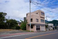 Kotobuki House 3F Building with Sky View Terrace Hotels in Tsuru
