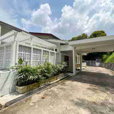 Bukit Tunku Grande Villa by uBook Hotel Exterior
