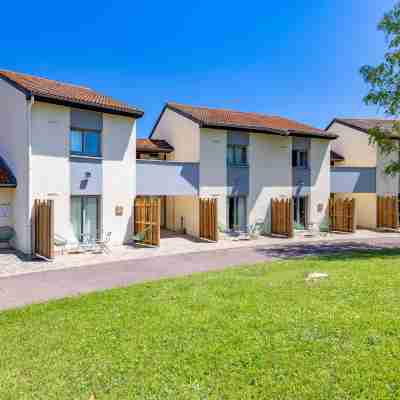 Mercure Lyon Est Villefontaine Hotel Exterior