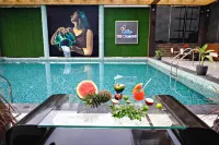 The Autograph Inn - Swimmingpools