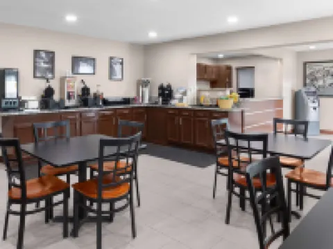 Super 8 by Wyndham Bridgeport/Clarksburg Area ブリッジポートのホテル