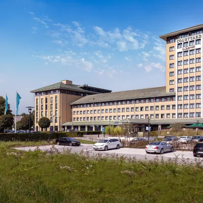 Courtyard Amsterdam Airport Hotels near Haarlemmermeerse Bos