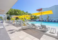 Radisson Hotel Saint Denis, la Réunion - Rooftop Pools