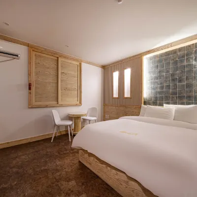 Daejeon Yuseong Paros Hotels near Korea Advanced Institute of Science & Technology (KAIST), Daejeon