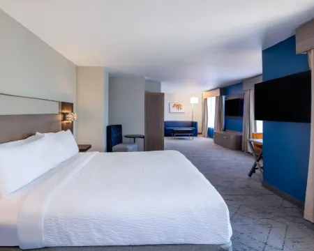 Holiday Inn Express & Suites TURLOCK-HWY 99 by IHG Hotels in Turlock