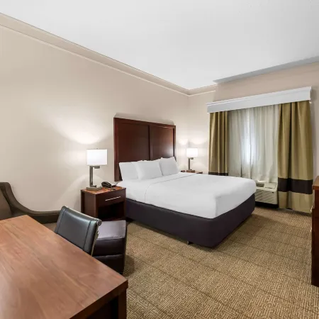 Comfort Inn & Suites Heath - Newark South