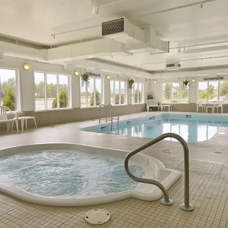 Super 8 by Wyndham Fort Frances