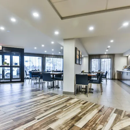 Comfort Inn Montreal Aeroport