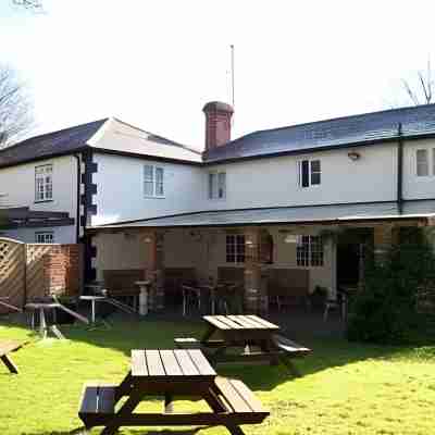 The Winchfield Inn Hotel Exterior
