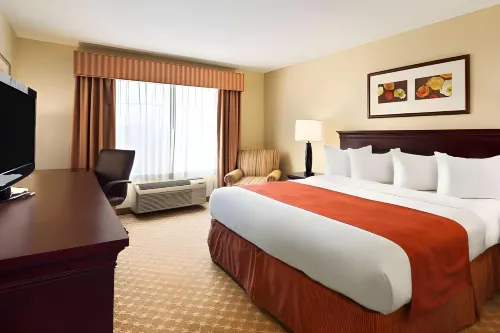 Country Inn & Suites by Radisson, Clinton, IA