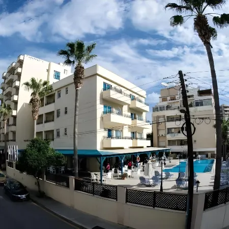 Kapetanios Limassol Hotel