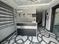 Mini Hotel - พร้อมระเบียง
