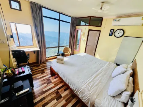 Aizawl Guest House アイザウルのホテル