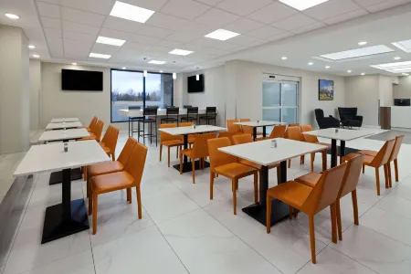 Baymont by Wyndham West Edmonton