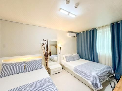 STAY ROCK 樂 2 Room 3 Beds 3 min from Ewha Univ stn Images