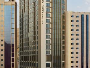 Courtyard Makkah