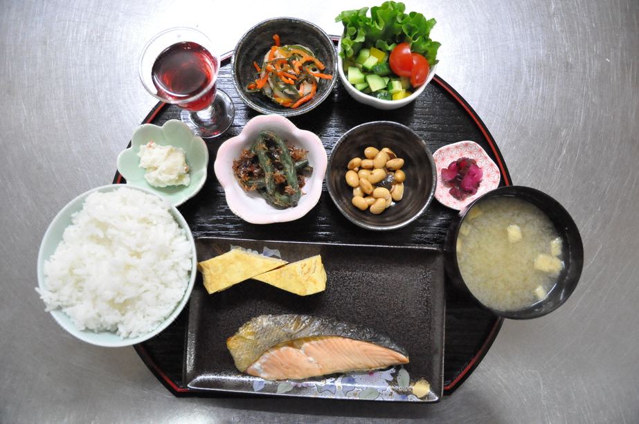 5. 리버사이드 호텔..