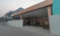 Treebo Golden Kashi Hotels near Climax Academy and Library