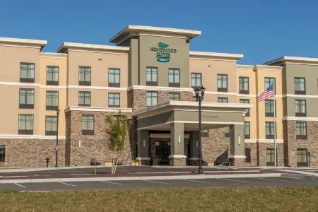 Homewood Suites by Hilton Boston Marlborough Отели рядом с достопримечательностью «Tougas Family Farm»
