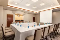 Hampton Inn & Suites Denver-Cherry Creek فنادق في غليندال