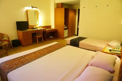 Losari Beach Inn Hotel di Bulo Gading