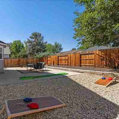 Luxury Home, W/Pool Table; 40 min from Tahoe Hotel Exterior
