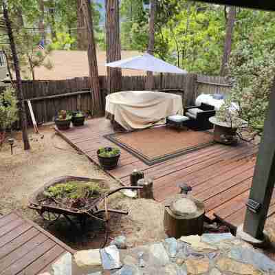 Relax and Unwind at Beautiful Bass Lake Hotel Exterior
