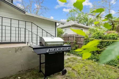 NEW Charming 3bedrm Bungalow on Beautiful Street