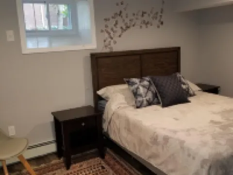 NEW Modern Apartment Near Boston & Harvard Square. Hotels in Watertown