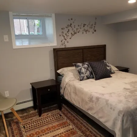 NEW Modern Apartment Near Boston & Harvard Square.