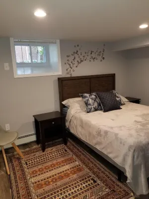 NEW Modern Apartment Near Boston & Harvard Square.